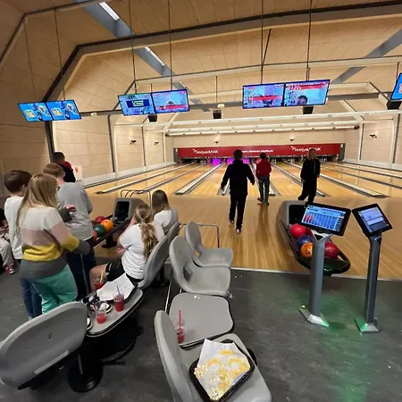 Дом отдыха Large Activity House With Free Waterpark And Bowling *